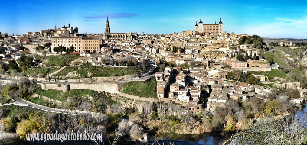 
Panoramic Photography of Toledo - Artesanía Tradicional Toledana